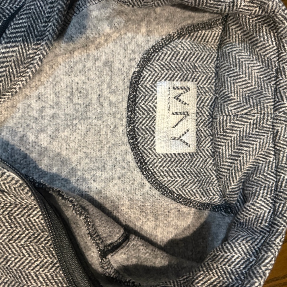 Marc New York Gray Herringbone Patterned Garment